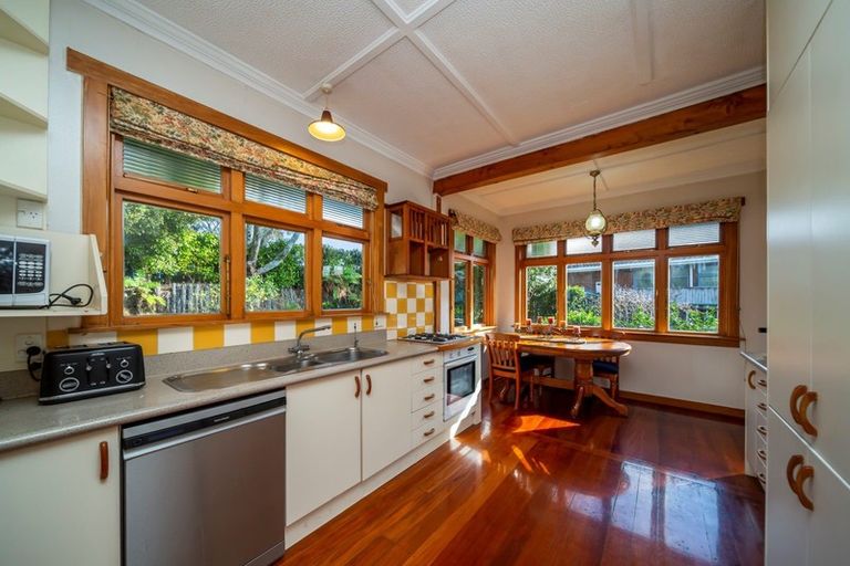 Photo of property in 48 Karina Road, Merrilands, New Plymouth, 4312