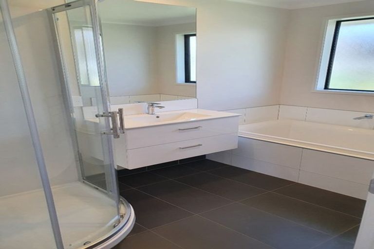 Photo of property in 3 Roy Johns Way, Bell Block, New Plymouth, 4312