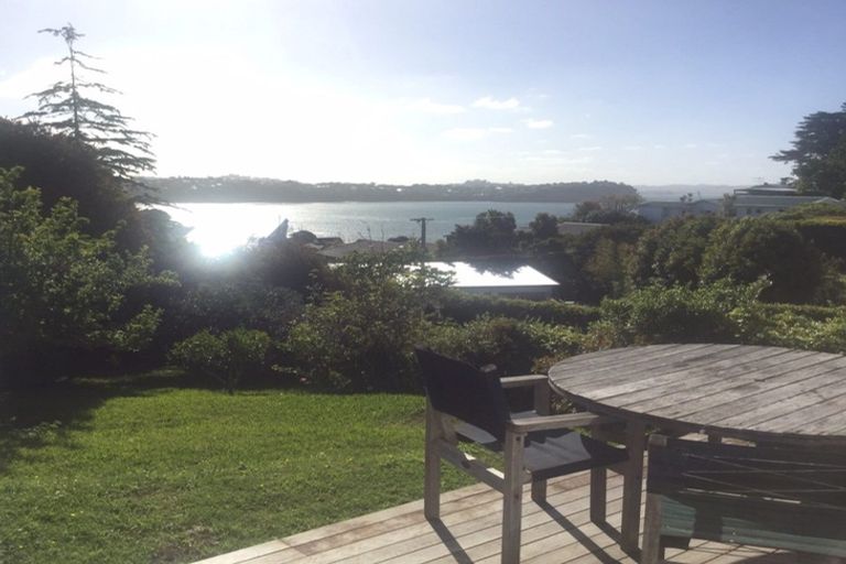 Photo of property in 12 Tindalls Bay Road, Tindalls Beach, Whangaparaoa, 0930