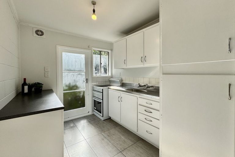 Photo of property in 2/33 Grassways Avenue, Pakuranga, Auckland, 2010