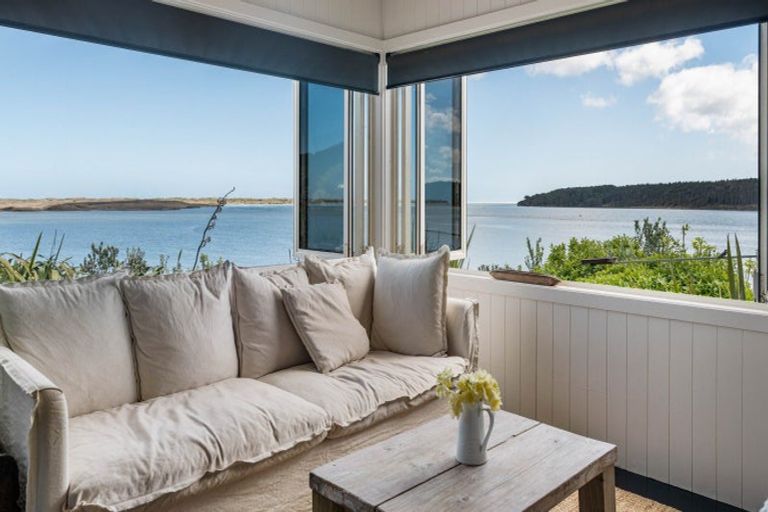 Photo of property in 40 Tuakau Bridge-port Waikato Road, Port Waikato, Tuakau, 2695