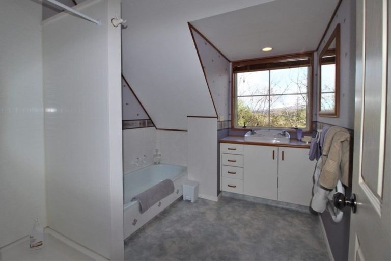 Photo of property in 2 Hazlett Street, Clyde, 9330