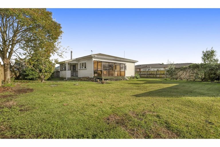 Photo of property in 76 Manuroa Road, Takanini, 2112