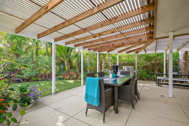 Photo of property in 12 Riverside Drive, Point Wells, 0986