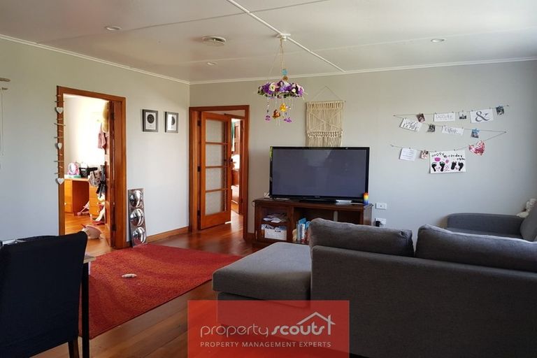 Photo of property in 18 Moana Crescent, Blagdon, New Plymouth, 4310