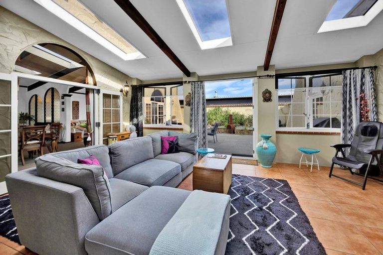 Photo of property in 15 Kowhai Street, Hawera, 4610