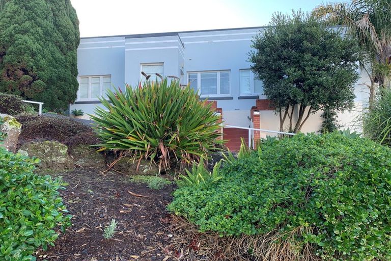 Photo of property in 1/64 Victoria Road, Devonport, Auckland, 0624