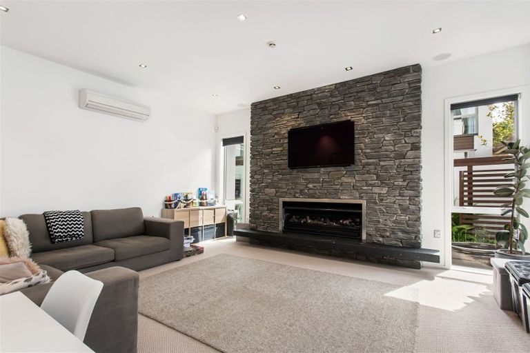 Photo of property in 45a Waiwetu Street, Burnside, Christchurch, 8053