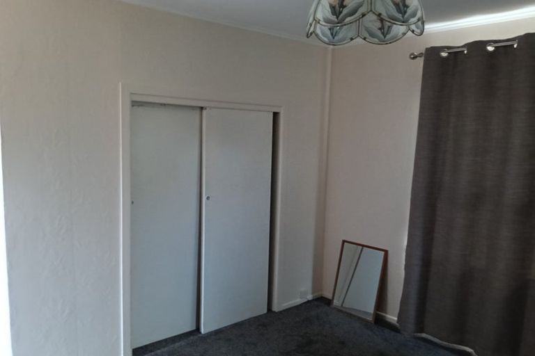 Photo of property in 8 Coletta Lane, Te Atatu South, Auckland, 0610