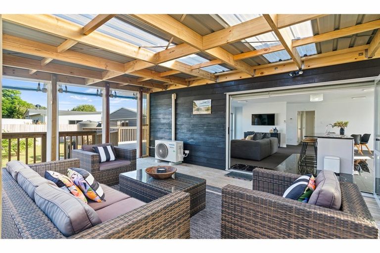 Photo of property in 16b Insley Street, Mangawhai, 0505