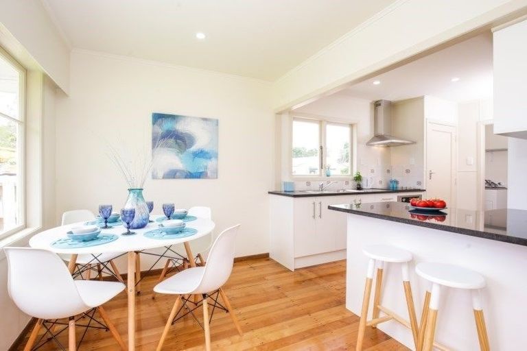 Photo of property in 81 Smythe Road, Henderson, Auckland, 0612