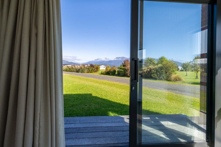 Photo of property in 35 Paton Place, Te Anau, 9600