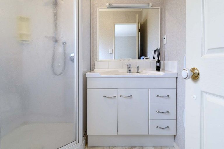 Photo of property in 23 Bodiam Place, Bethlehem, Tauranga, 3110