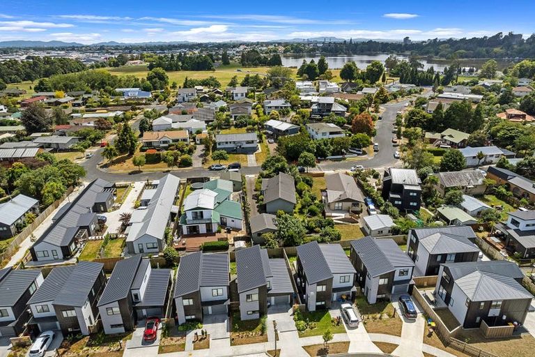 Photo of property in 66 Jacks Landing Drive, Hamilton Lake, Hamilton, 3204