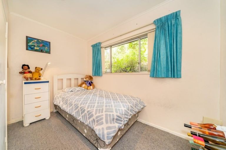 Photo of property in 61 Blue Mountains Road, Pinehaven, Upper Hutt, 5019