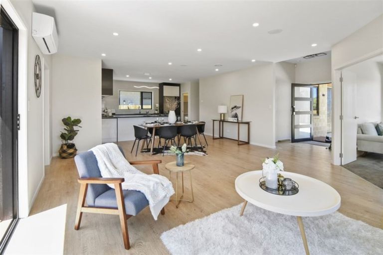 Photo of property in 1 Waikaka Place, Rototuna North, Hamilton, 3210