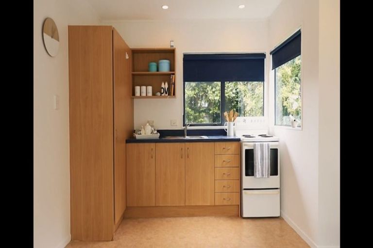 Photo of property in 163a Birkdale Road, Birkdale, Auckland, 0626