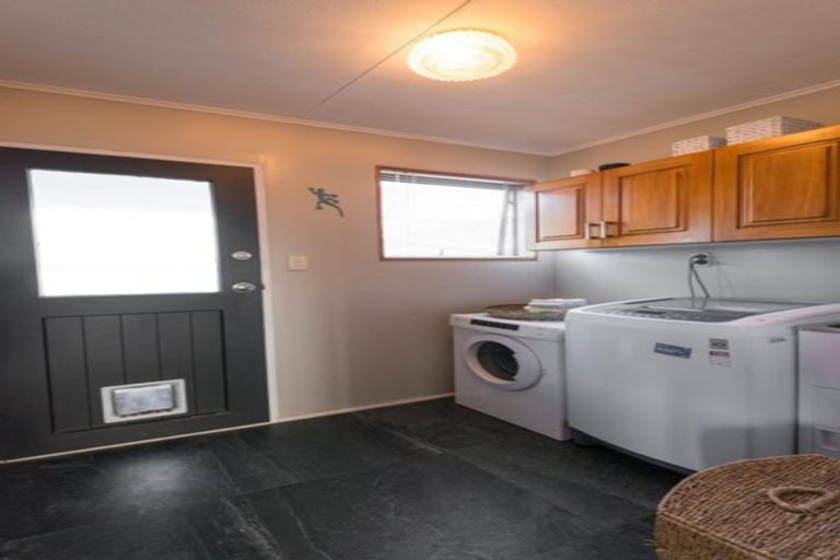 Photo of property in 33 Saint Aidans Way, Tawa, Wellington, 5028