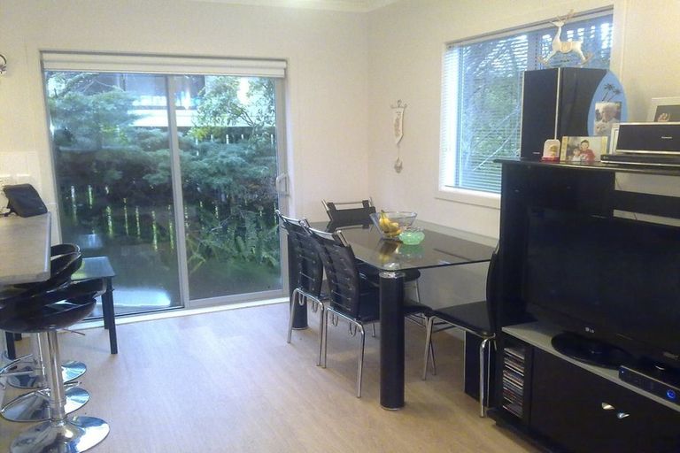 Photo of property in 662 Beach Road, Browns Bay, Auckland, 0630