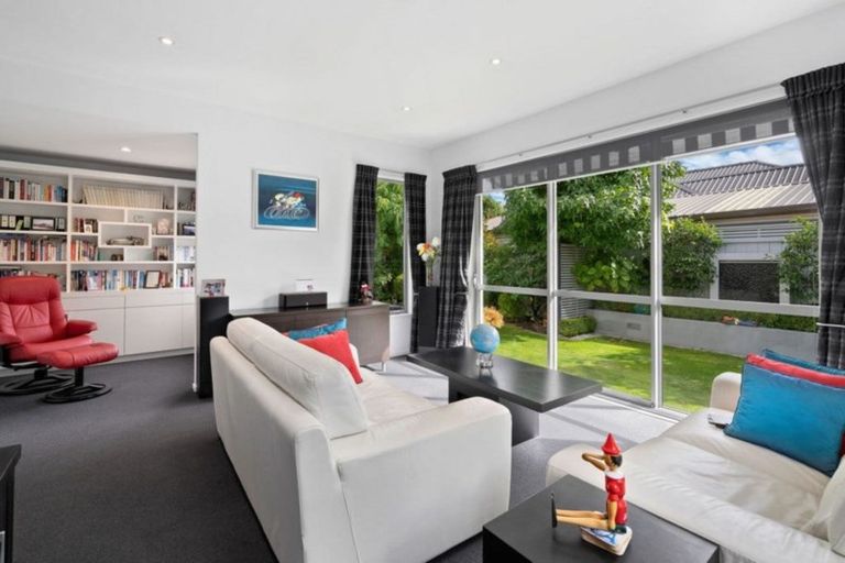 Photo of property in 4a Nutfield Lane, Cashmere, Christchurch, 8022