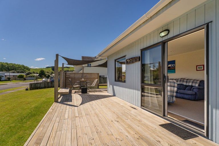 Photo of property in 15 Marlin Street, Whitianga, 3510