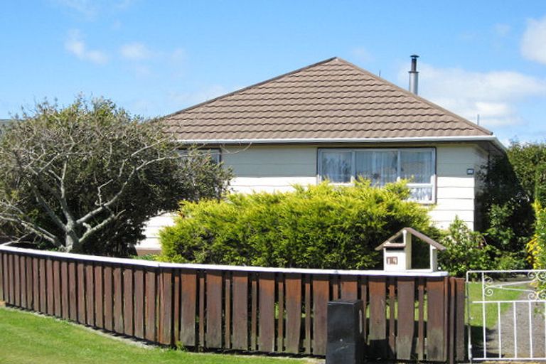 Photo of property in 19 Scanlon Place, Westport, 7825