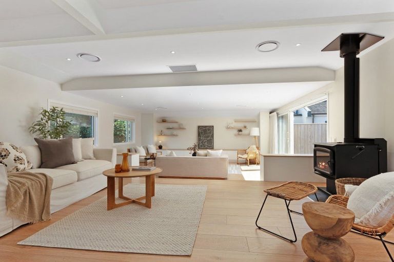 Photo of property in 43 Wai-iti Terrace, Burnside, Christchurch, 8052