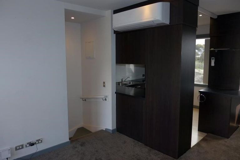 Photo of property in The Terraces, 11/9 Humber Street, Pandora, Napier, 4110