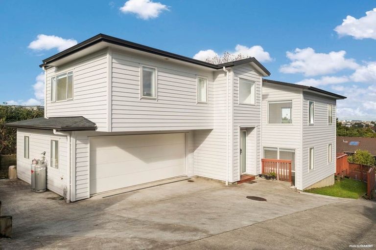 Photo of property in 11a Kaihu Street, Northcote, Auckland, 0627