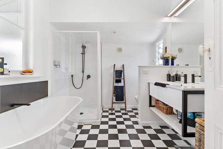 Photo of property in 71 No 1 Line, Tauwharenikau, Featherston, 5771