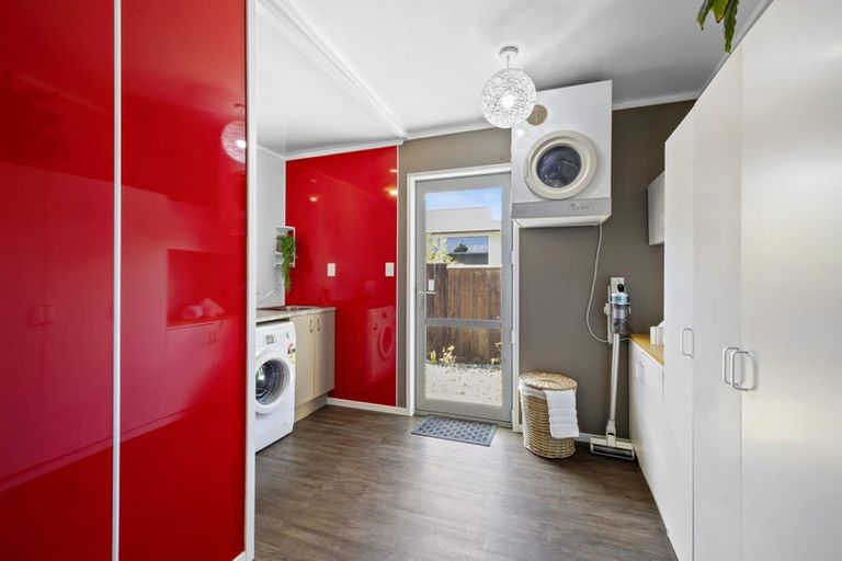 Photo of property in 6 Mace Street, Waitara, 4320