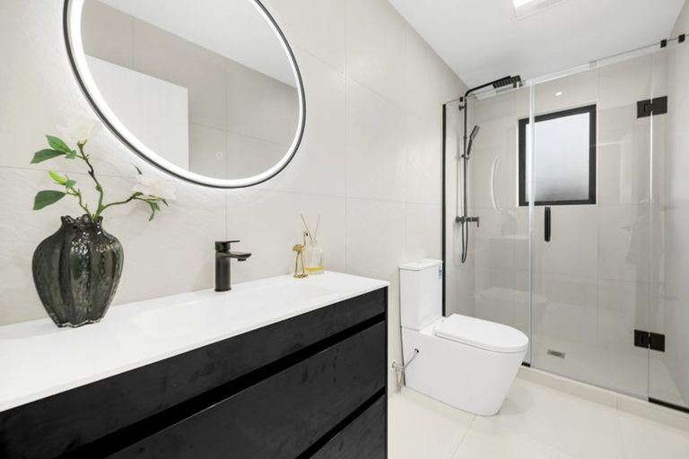 Photo of property in 658d Te Atatu Road, Te Atatu Peninsula, Auckland, 0610