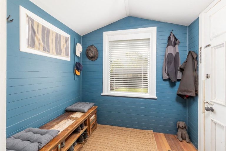 Photo of property in 21a Korau Grove, Stokes Valley, Lower Hutt, 5019