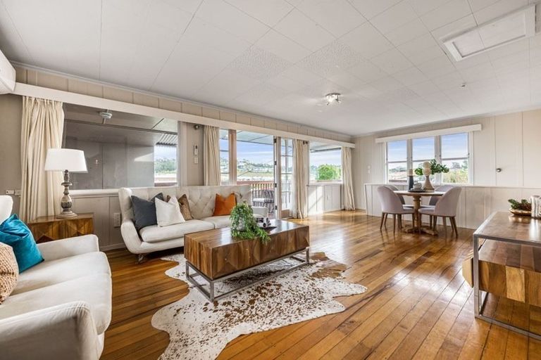 Photo of property in 628 Whangaparaoa Road, Stanmore Bay, Whangaparaoa, 0932