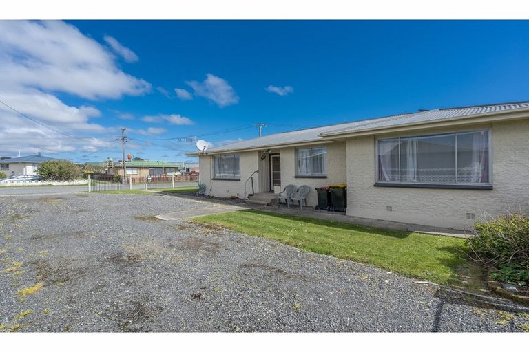 Photo of property in 26 Hyde Street, Clifton, Invercargill, 9812