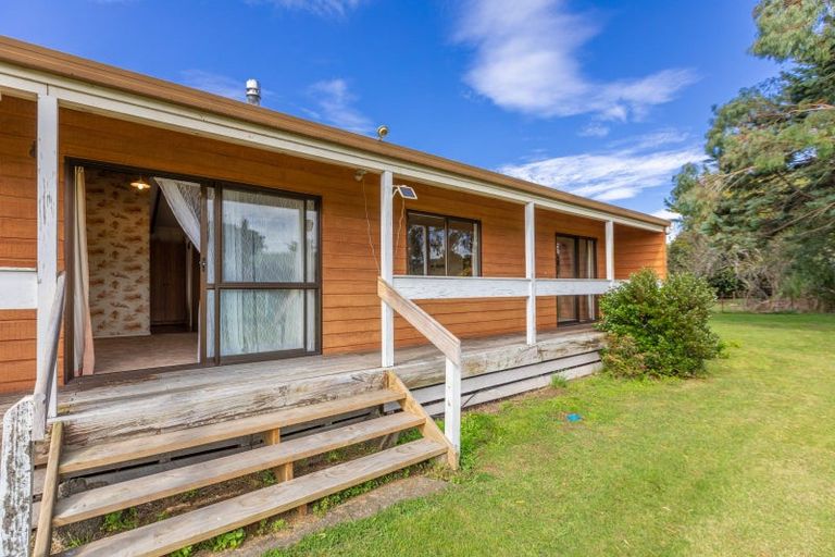 Photo of property in 14 Lake Street, Takapau, 4203