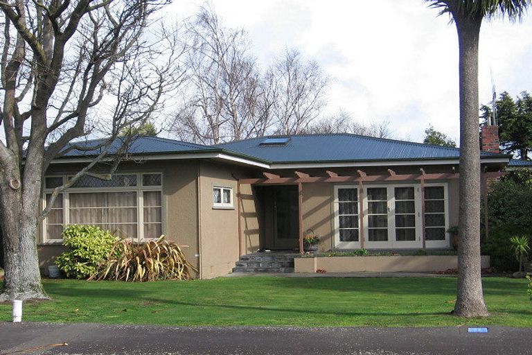 Photo of property in 3 Cremorne Avenue, Hokowhitu, Palmerston North, 4410