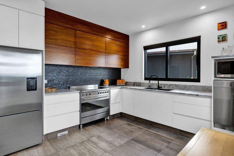 Photo of property in 24 Washer Road, Omata, New Plymouth, 4374