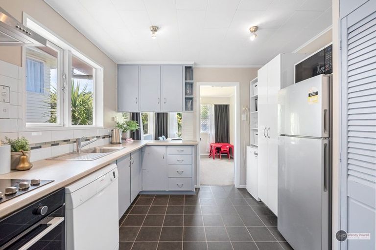 Photo of property in 193 Major Drive, Kelson, Lower Hutt, 5010