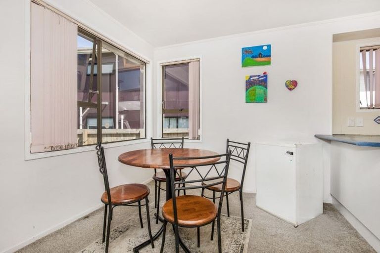 Photo of property in 3 Poutini Place, Manurewa, Auckland, 2102