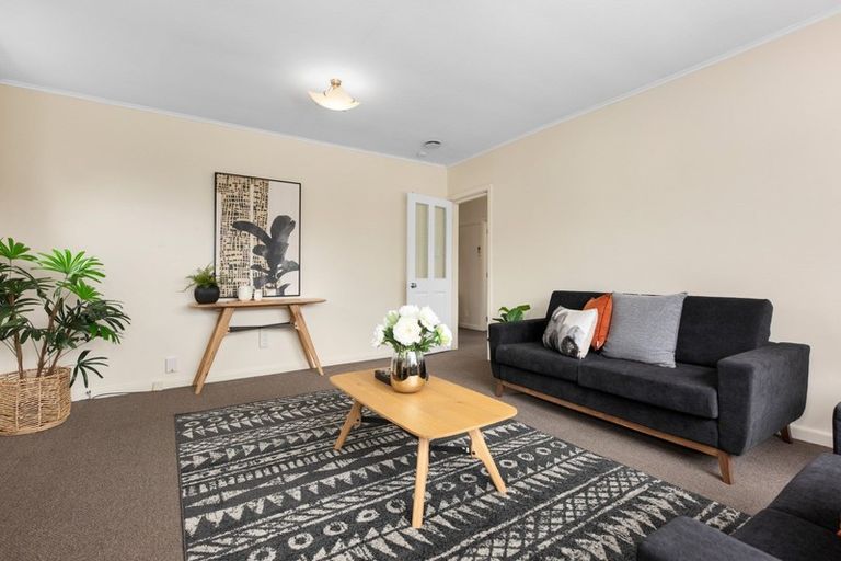 Photo of property in 1/40 Grimseys Road, Redwood, Christchurch, 8051