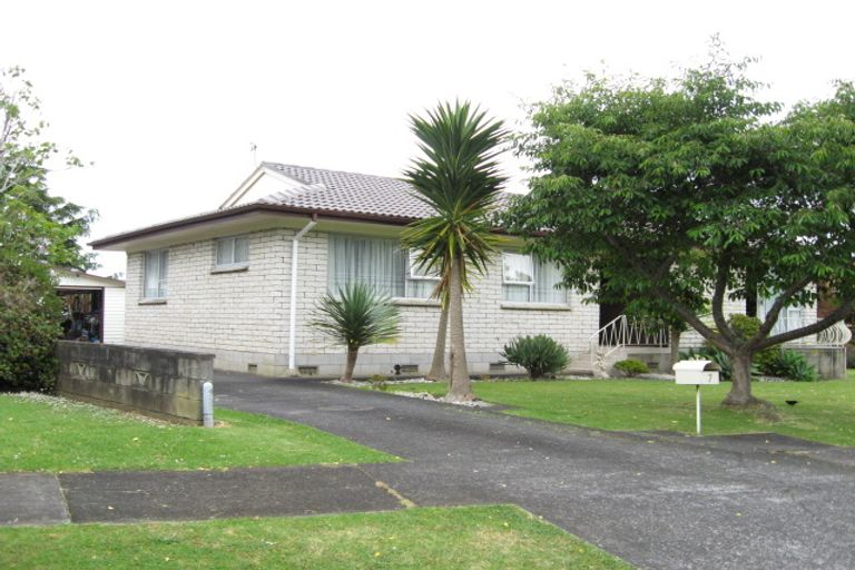 Photo of property in 7 Claresholm Place, Mangere Bridge, Auckland, 2022