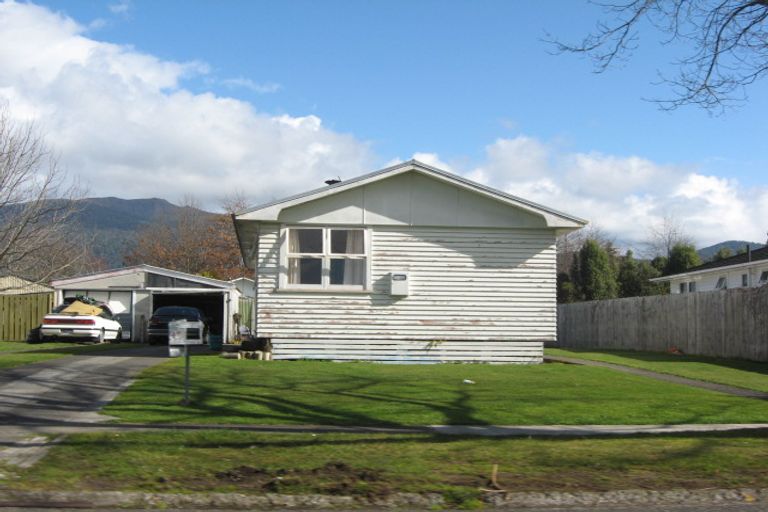 Photo of property in 13 Poihaere Street, Turangi, 3334
