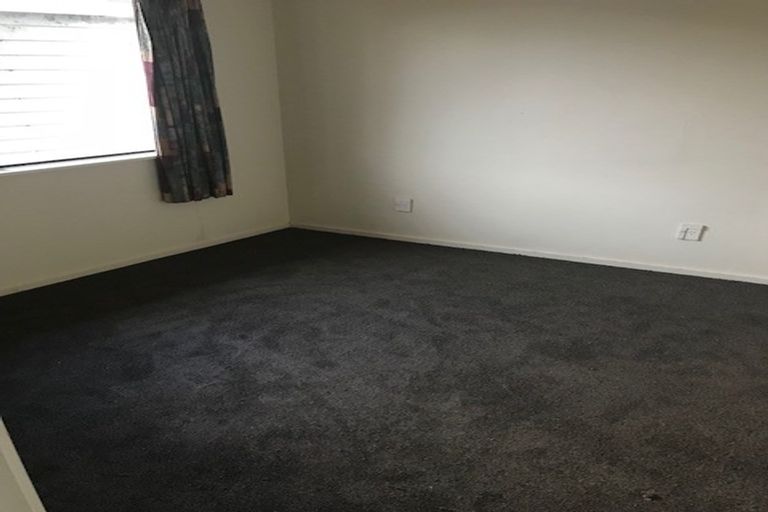 Photo of property in 2/65 Marne Road, Papakura, 2110