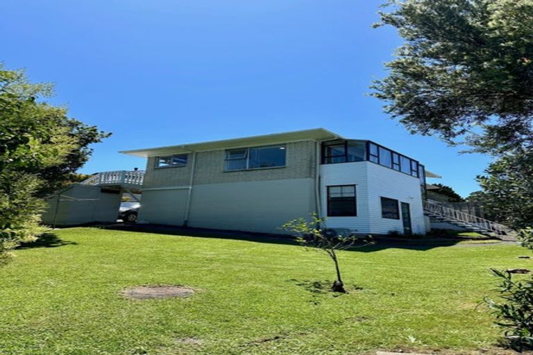 Photo of property in 2/23 Waitemata Road, Hauraki, Auckland, 0622