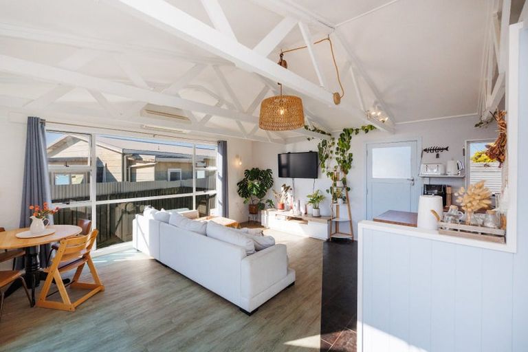 Photo of property in 12 Rangitane Street, Himatangi Beach, Foxton, 4891