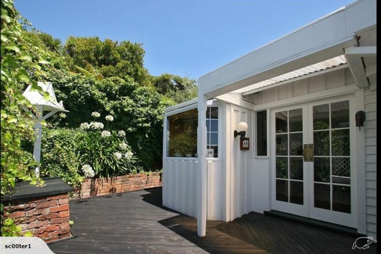 Photo of property in 69 Fulford Street, New Plymouth, 4310