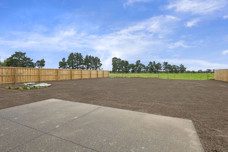 Photo of property in 13 Huntaway Lane, Te Atatu Peninsula, Auckland, 0610