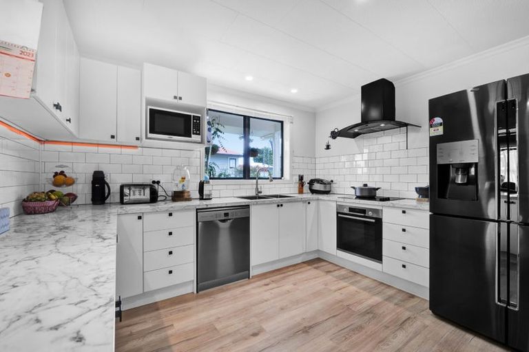 Photo of property in 180 Waihi Road, Hawera, 4610