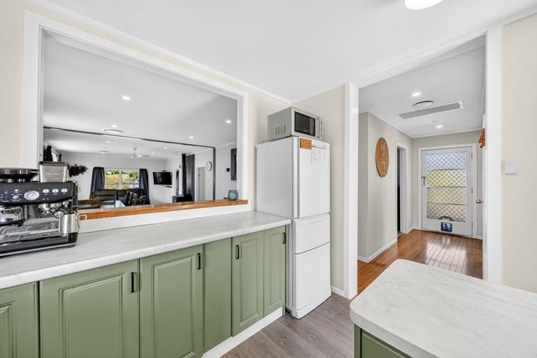 Photo of property in 2 Philip Street, Carterton, 5713